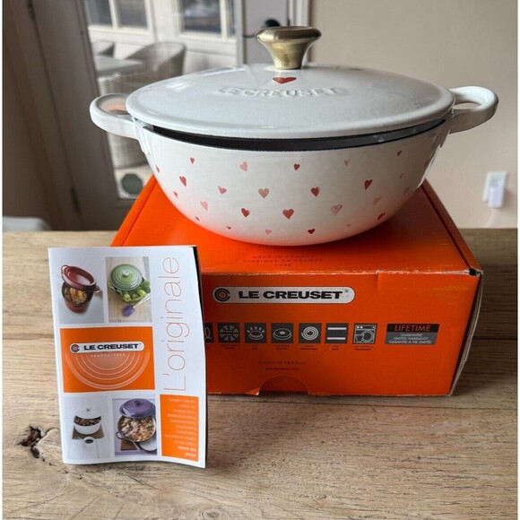 NEW Le Creuset Enameled Cast Iron L'Amour Collection Soup Pot, 2.75qt. 8 2/3in